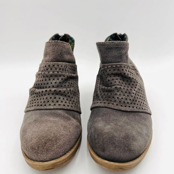 Earth Origins Women's Oakland Amanda Ankle Bootie Grey Suede Size 6 - Picture 5 of 12